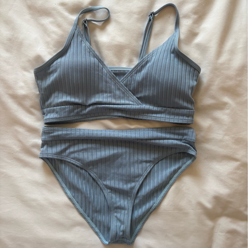 Amazon Women's Ribbed Gray Bikini Set